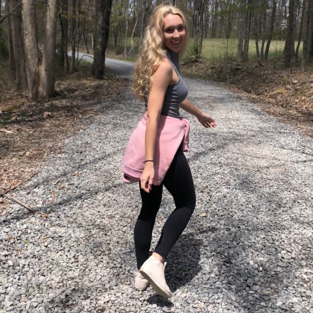Meet your Posher, Mekalynn